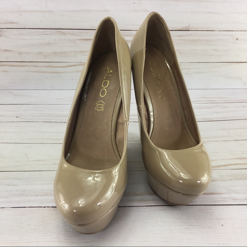 Aldo Wedge heels Nude Size 6.5